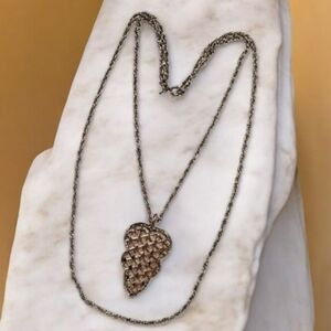 VTG Crown Trifari Silver Tone Double Twist Chain Modernist Diamond Cut Pendant